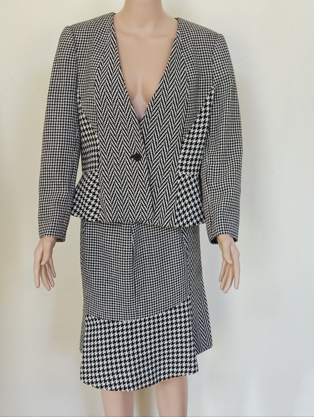 Ann Taylor Black and White Patterned Skirt Set